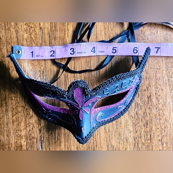 Glitter Masquerade Eye mask - Women's - Picture 3 of 3